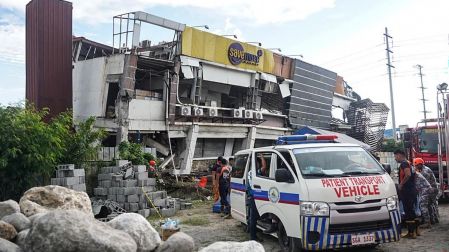 Terremoto de 7,8 deja más de 30 muertos en Filipinas