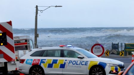 Olas de 11 metros obligan a evacuar zonas costeras de la capital de Nueva Zelanda