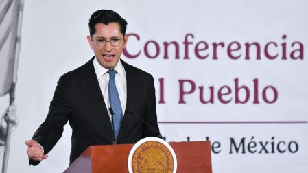El canciller mexicano indicó que ambos abordaron temas clave de la relación bilateral.